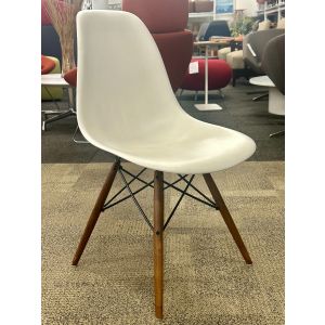 Herman Miller Eames Molded Plastic Side Chair (White/Walnut)