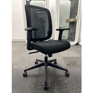 Beniia Modi Task Chair (Black)