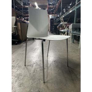 HighTower FourCast 2 Chair (White/Chrome)